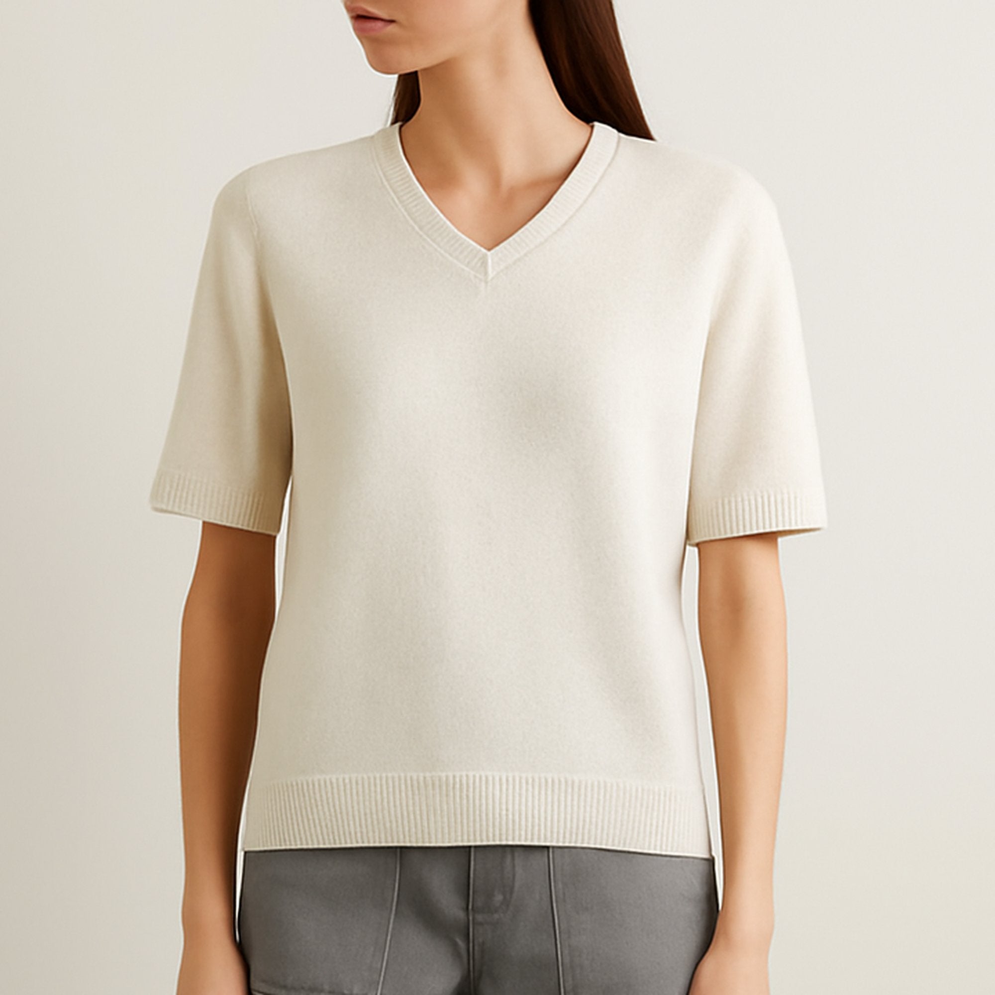 Luca Tee — V-Neck (Bianco)